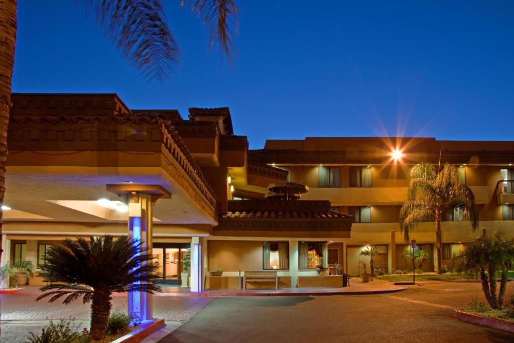 Hotel Xola Moreno Valley Eksteriør bilde